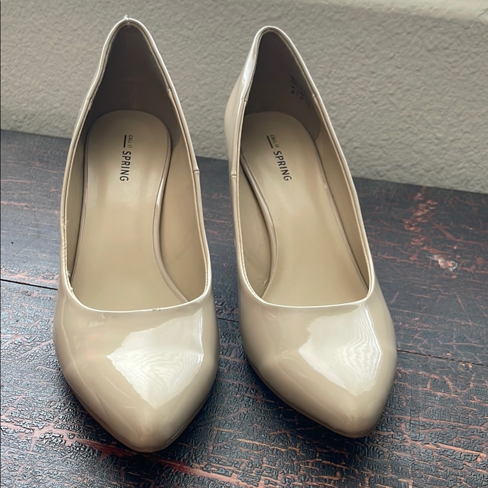 Call It Spring Women's Cream Pumps